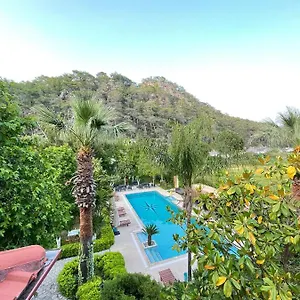 Otel Dalos